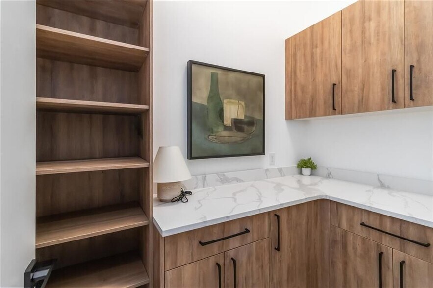 Building Photo - 2824 Ashford Rd NE