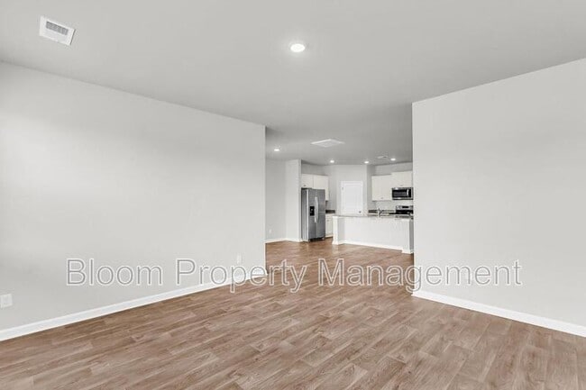 Building Photo - 151 Morning Vw Wy