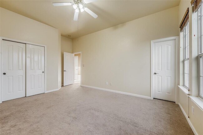 Building Photo - 9200 Hurley Cove