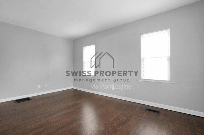 Building Photo - 2229 Middlehurst Dr