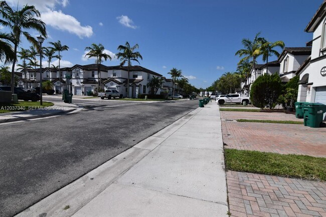Building Photo - 7848 NW 114th Path