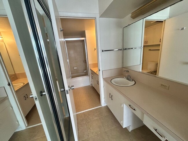 Building Photo - Affordable 2-bedroom, 2-bath