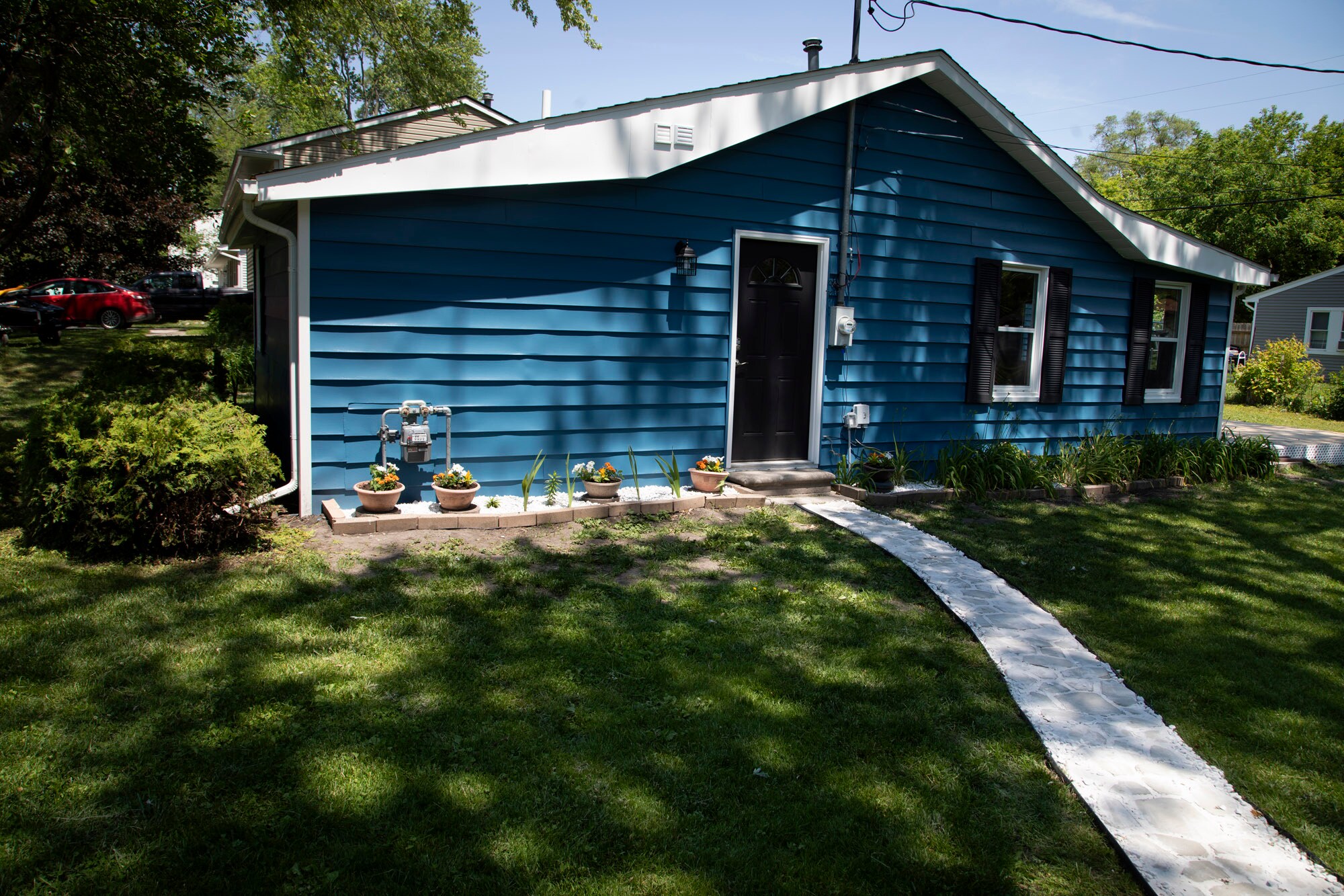 Building Photo - 9024 Garfield Dr