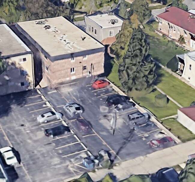 Building Photo - 1124 Dunlop Ave