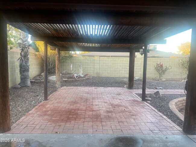 Building Photo - 508 E Angela Dr