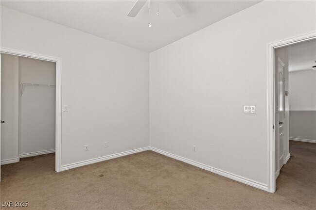 Building Photo - 2831 Dunnottar Ave