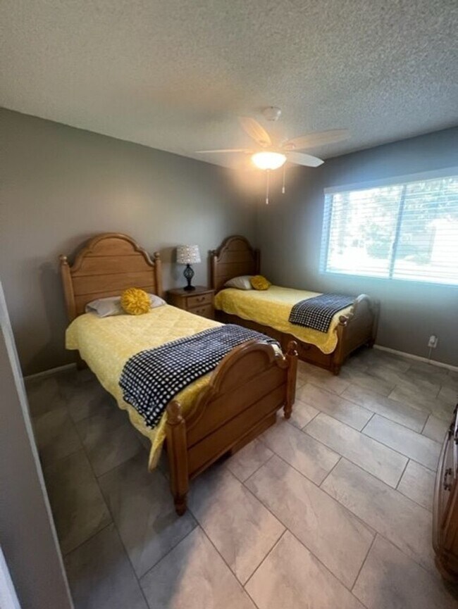 Building Photo - 3 Bed / 2 Bath House at INDIAN PALMS CC** ...