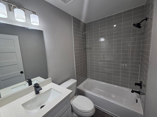 Building Photo - 9806 Fillmore St