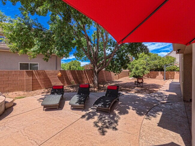Building Photo - 2478 E Springs Dr