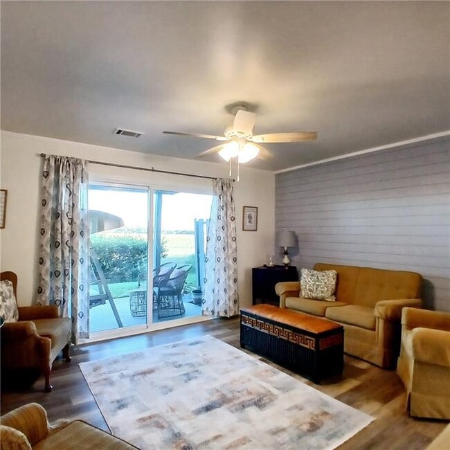 Building Photo - 605 Marshview Cir Dr