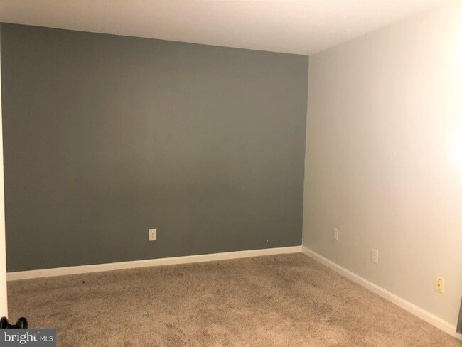 Building Photo - 23240 Chestnut Oak Ct