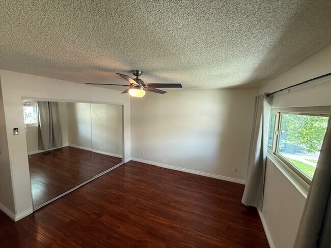 Building Photo - Upgraded 3-Bedroom Condo for Rent in Arleta!