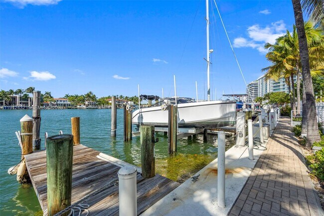 Building Photo - 6580 Indian Creek Dr