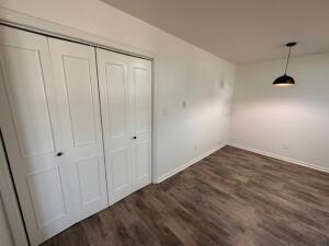 Building Photo - 255 S Hicks St