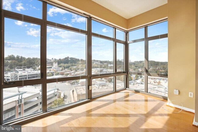 Building Photo - 2720 S Arlington Mill Dr