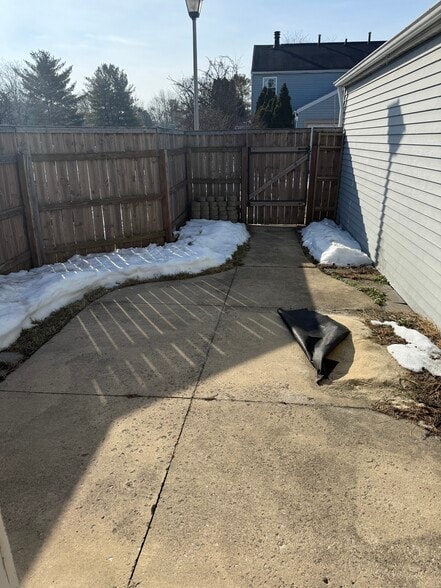 Building Photo - 1823 Worthington Run Dr