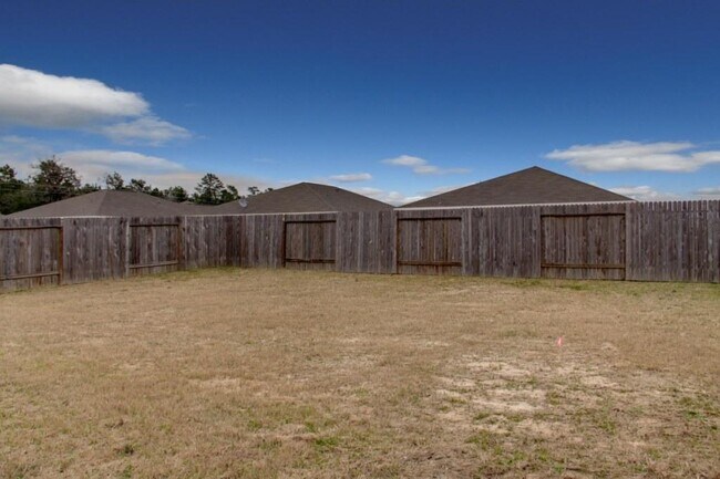 Building Photo - 29031 Village Creek Loop