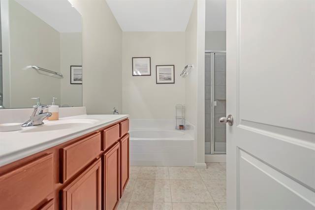 Building Photo - 6320 White Jade Dr