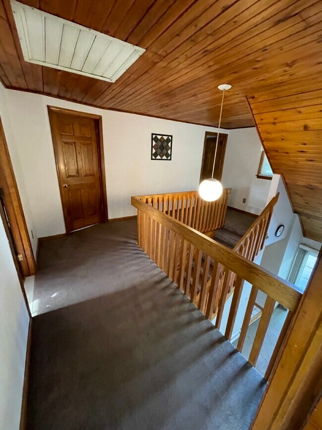 Building Photo - 27 St James Pl