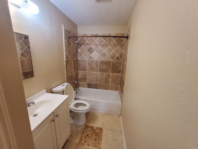 Building Photo - 14819 Mountainside Ridge