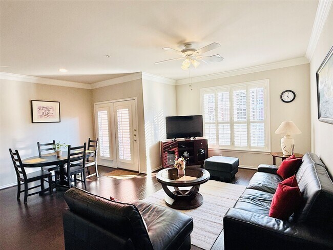 Building Photo - 2400 McCue Rd