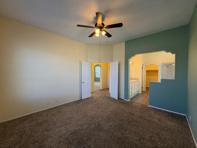 Building Photo - Contemporary 3 Bedroom 2 Bathroom Home Located In NW Albuquerque!