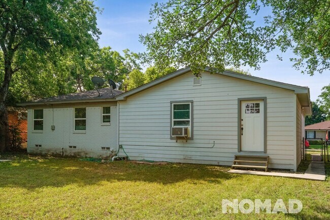 Building Photo - Spacious 4BR House in Duncanville
