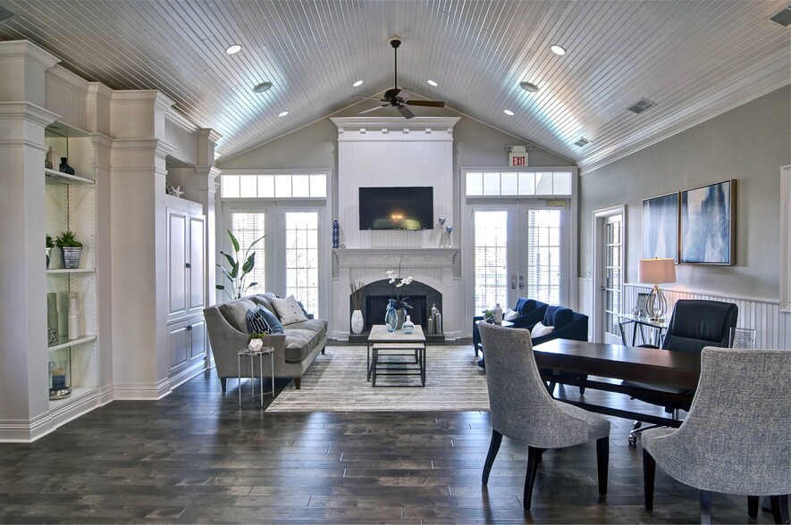 Building Photo - Park Creek Apartments