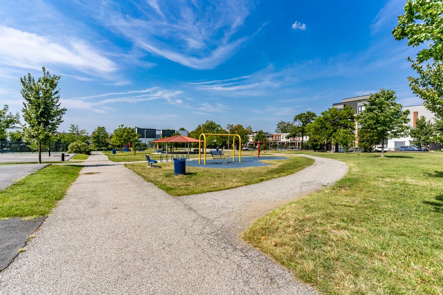 Building Photo - 710 Columbia Rd NW