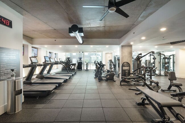 Building Photo - Move-In Ready ICON Condo in The Gulch, Designer Furnished Option, Rare Same-Floor Parking, 2BR wi...