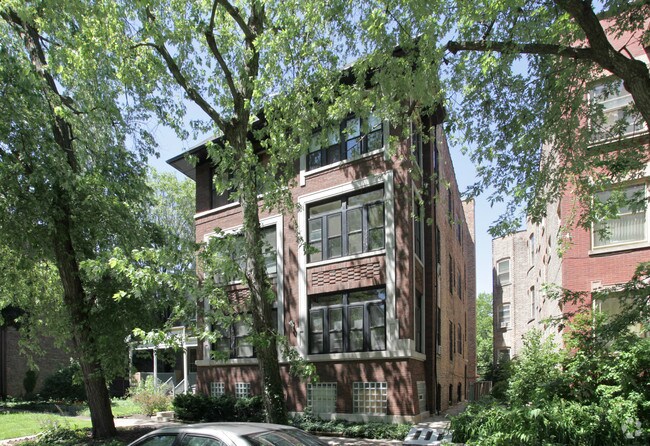 Primary Photo - 5316 S Greenwood Ave