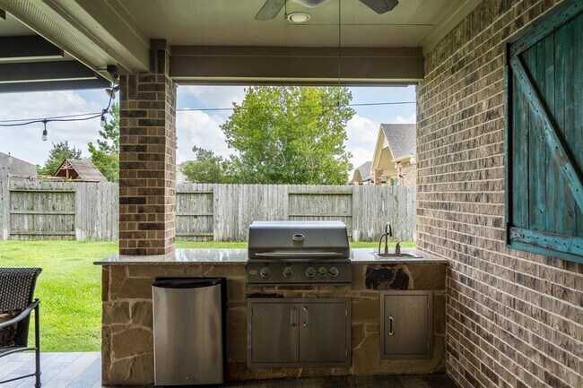 Building Photo - 18815 Ellis Bend Dr