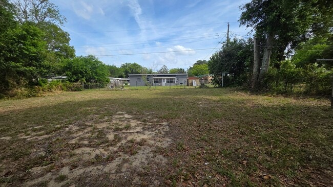 Building Photo - 2 Bedroom 1 Bath Single Family Home, Fenced in Yard