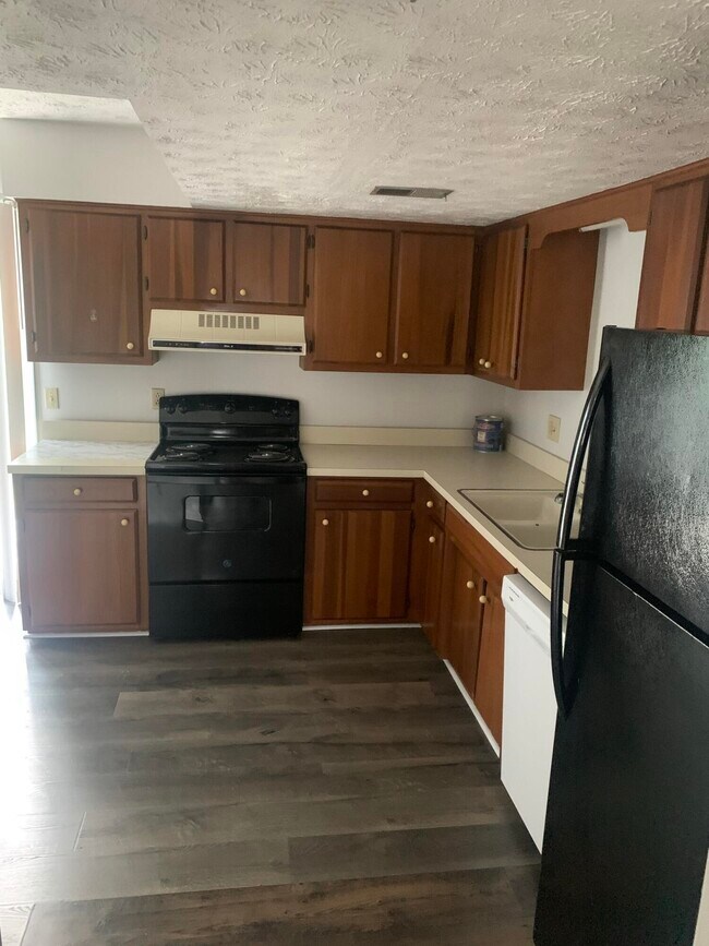 Building Photo - 1104 Collins Ln