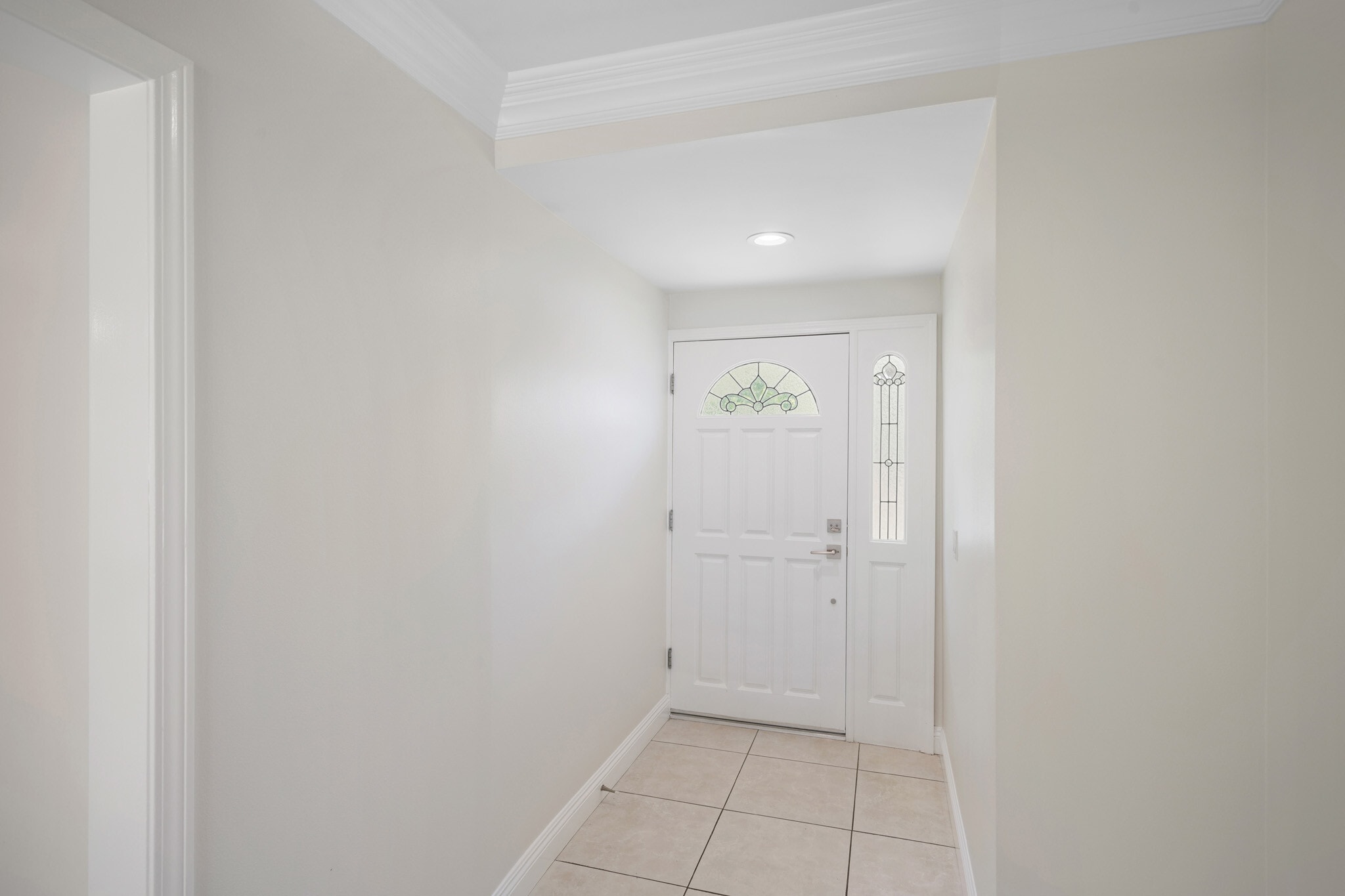 Building Photo - 3805 Los Olivos Ln