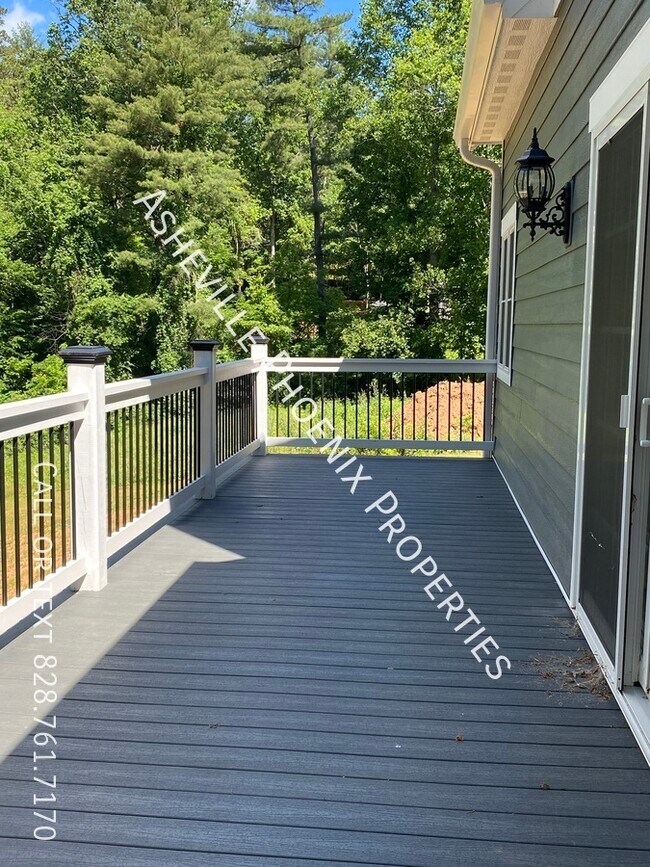 Building Photo - 426 Shadow Wood Dr