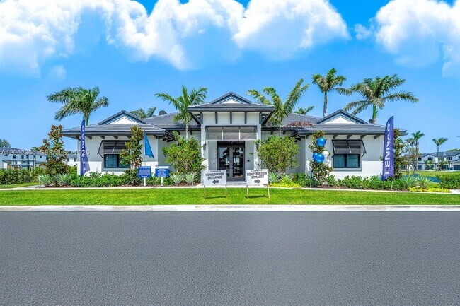 Building Photo - 3024 Green Palm Ct