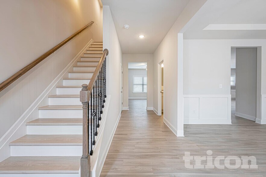 Building Photo - 204 Margrave Dr
