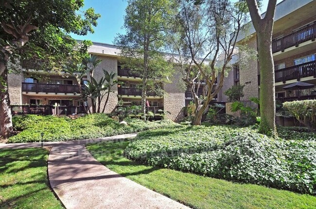 Building Photo - 6406 Friars Rd