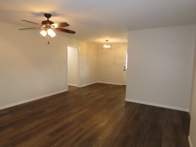 Building Photo - Spacious 4-Bedroom Home in Whitehouse ISD – Pet-Friendly with Large Fenced Yard! Bonus: Lawncare ...