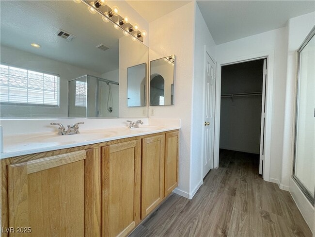Building Photo - 9758 W Hanover Grove Ave