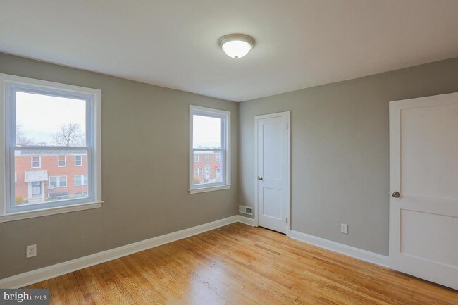 Building Photo - 3743 Bonview Ave