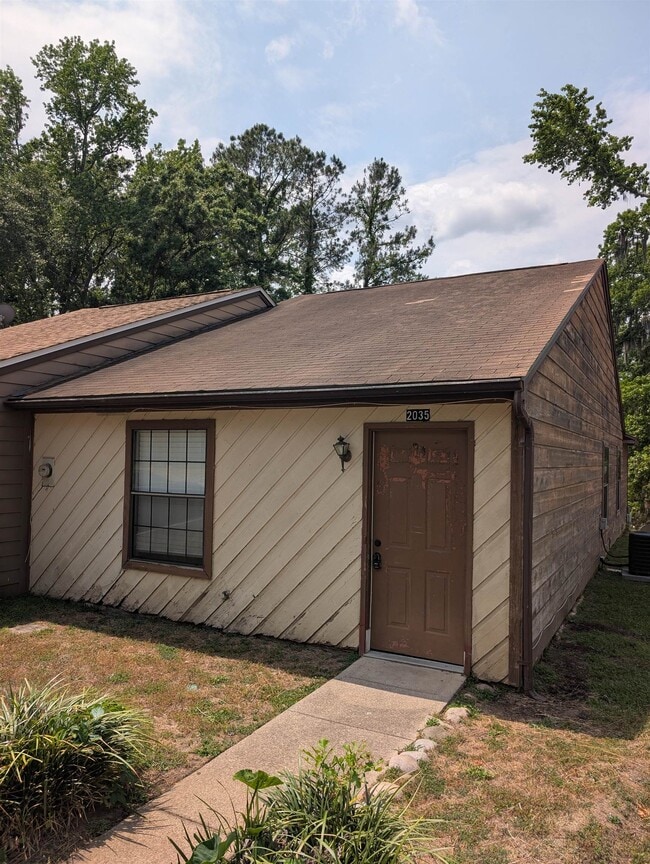 Building Photo - 2035 Continental Ave