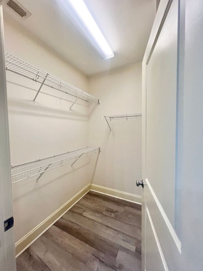 Building Photo - Mayfaire Townview 3rd floor 2BR unit with ...