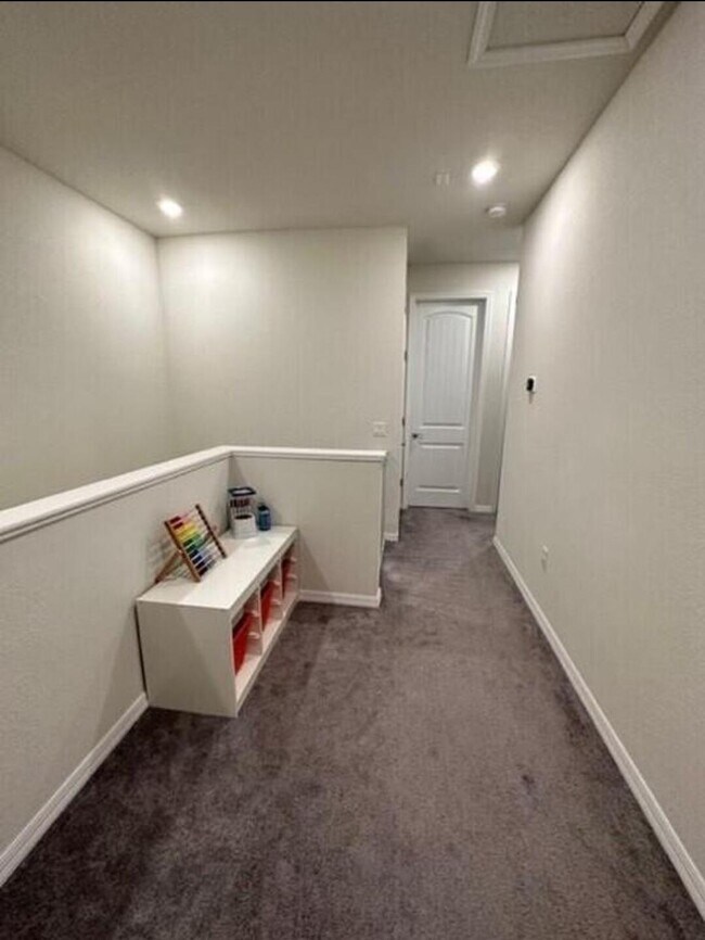 Building Photo - 4460 San Fratello Cir