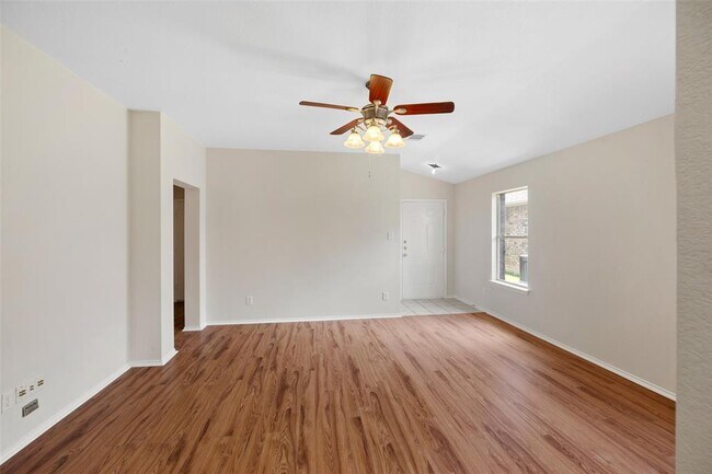 Building Photo - 1225 Tudor House Rd