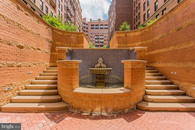 Building Photo - 631 D St NW