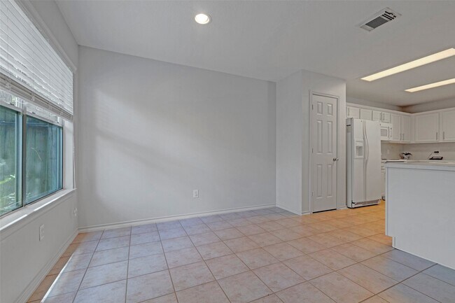 Building Photo - 218 Blushwood Pl