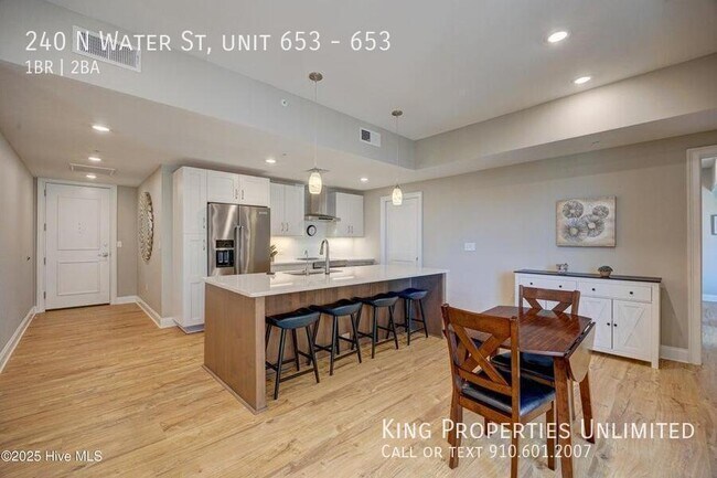 Primary Photo - 240 N Water St