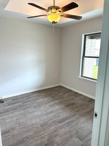 Building Photo - 372 Uva Ln
